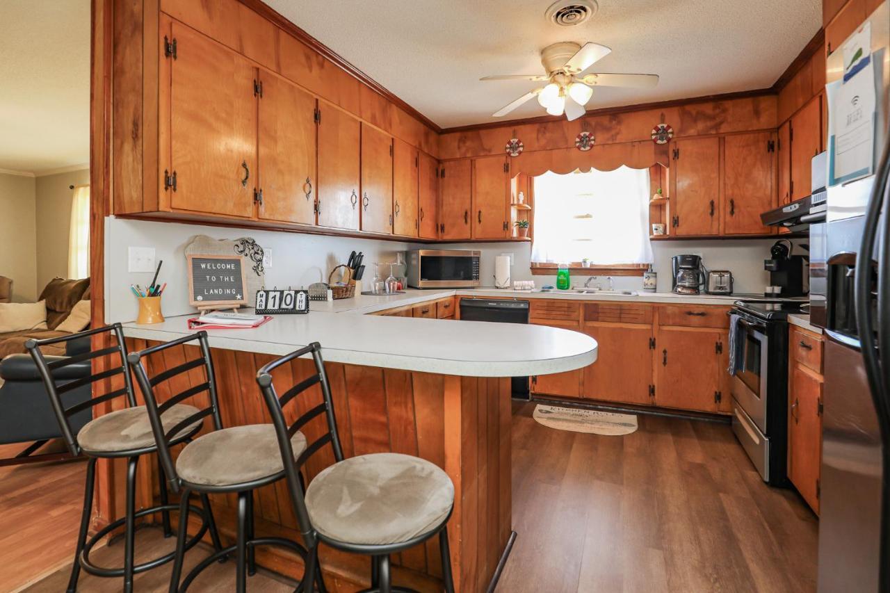 Spacious Home With Waterfront View-Welcome Pets Sneads Ferry Exterior photo